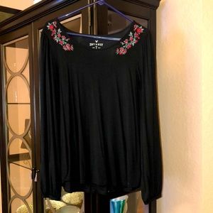 Pretty black blouse with embroidered flowers from American Eagle